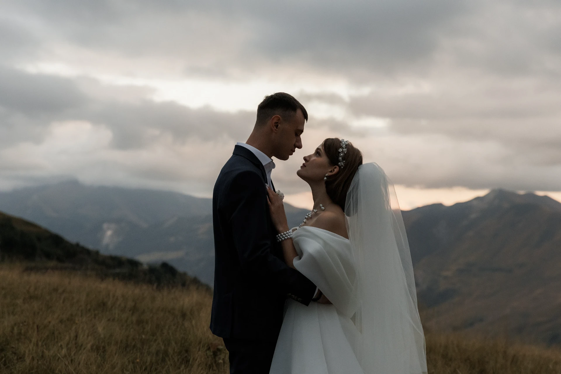 Wedding in the mountains of Gudauri Georgia with the wedding agency LETO 5