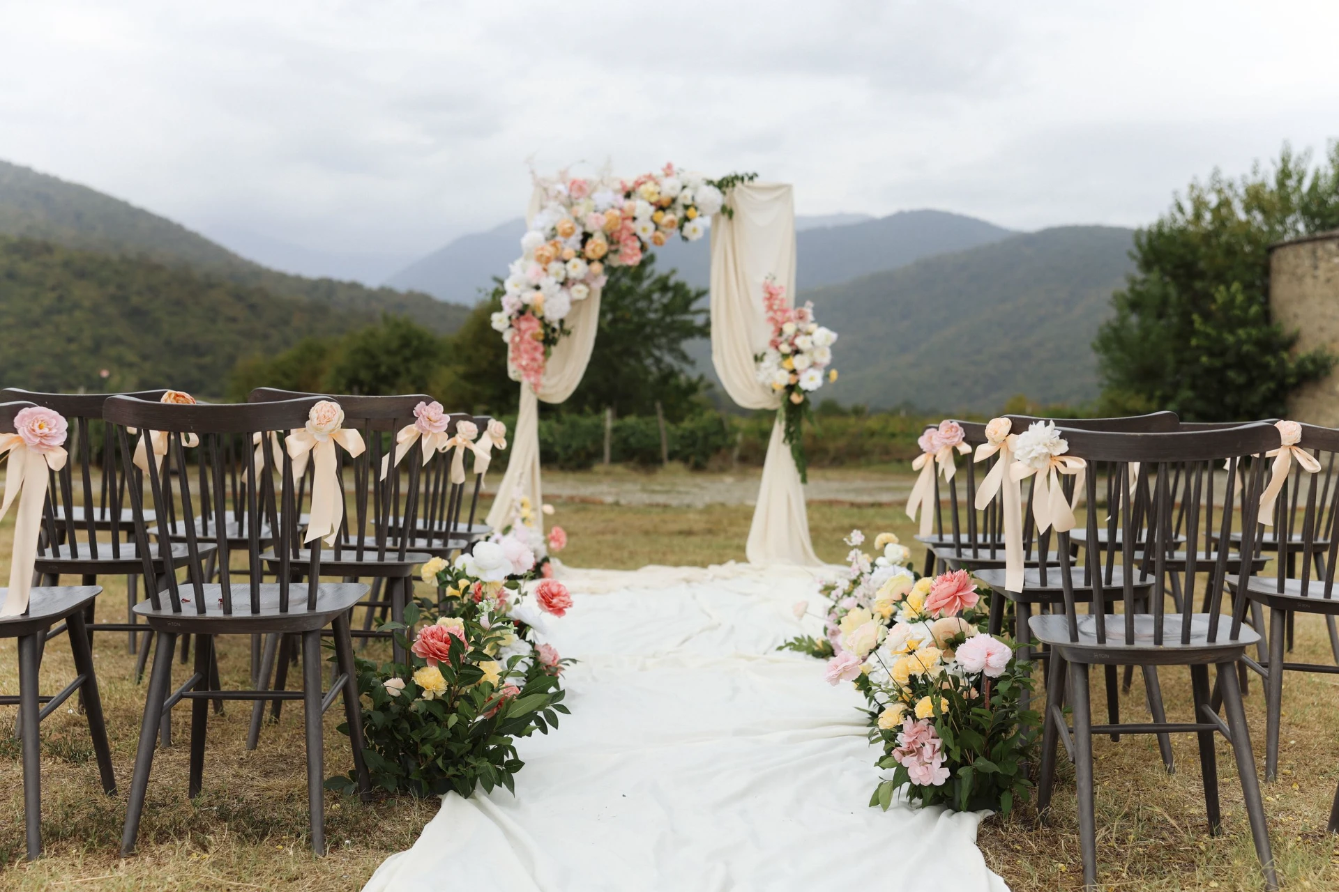 Wedding in a vineyard in Georgia with Leto Agency 27