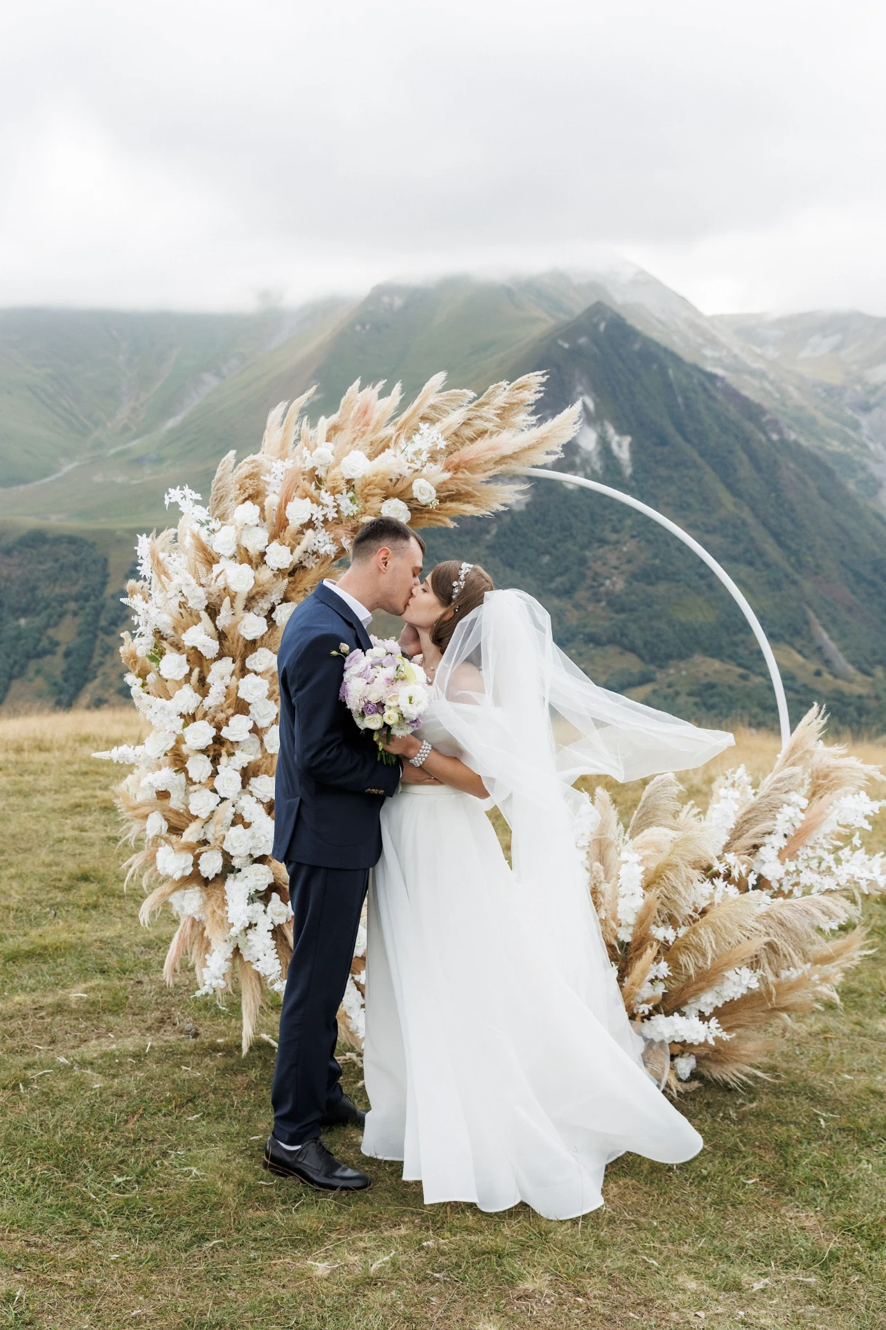 Wedding in the mountains of Gudauri Georgia with the wedding agency LETO 42