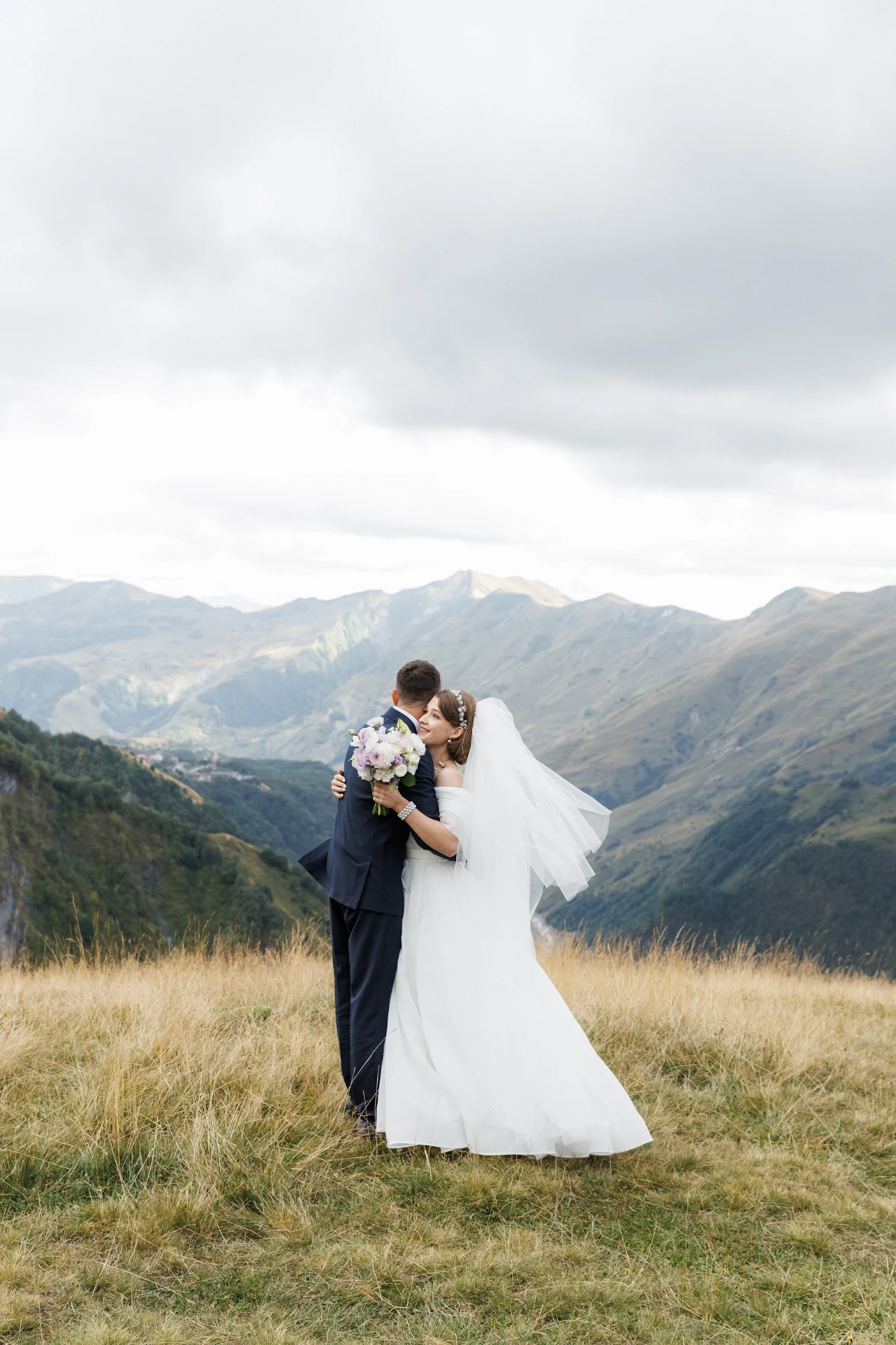 Wedding in the mountains of Gudauri Georgia with the wedding agency LETO 66