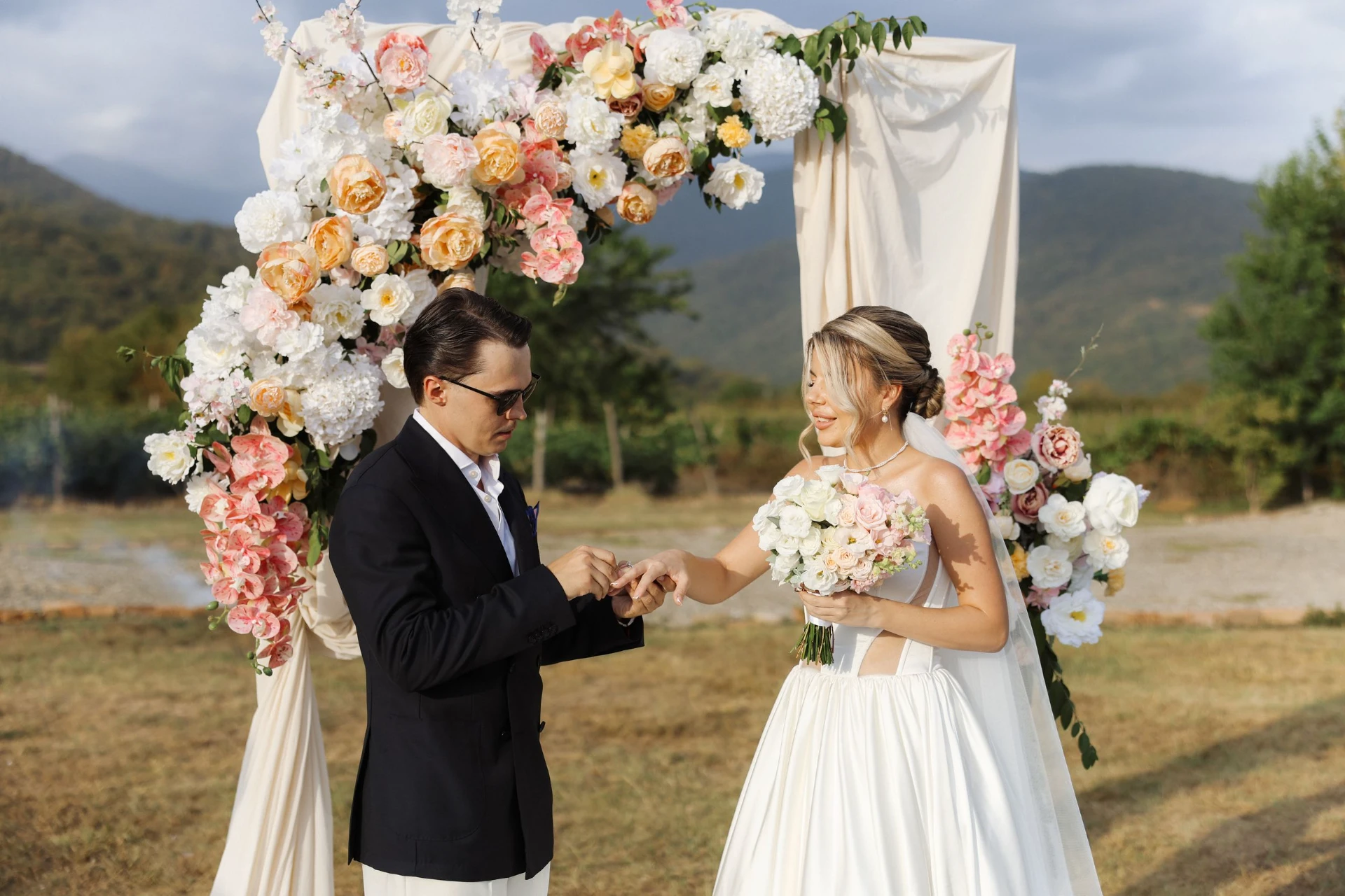 Wedding in a vineyard in Georgia with Leto Agency 89