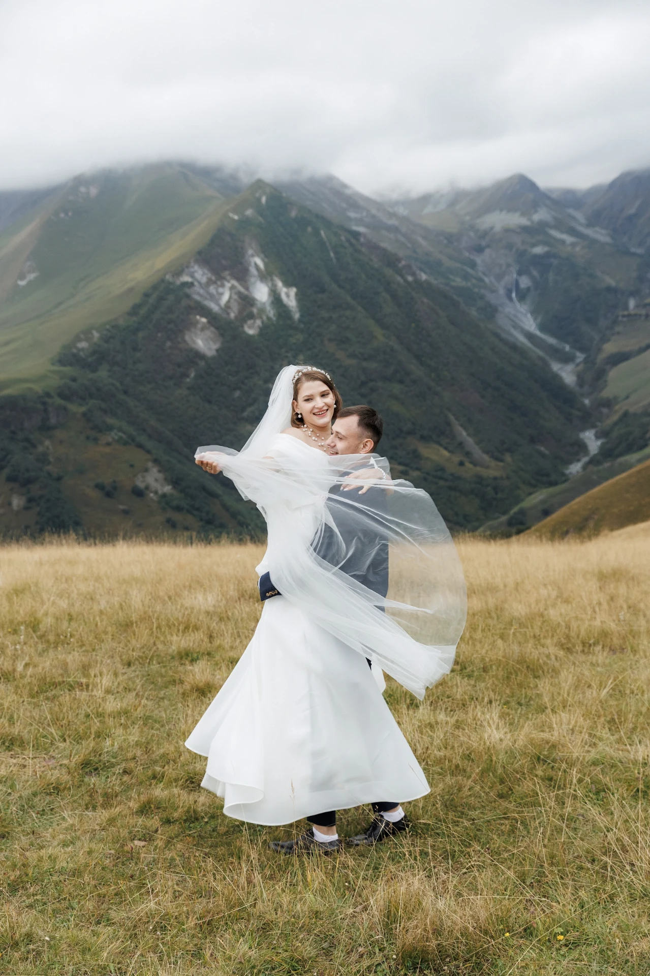 Wedding in the mountains of Gudauri Georgia with the wedding agency LETO 29